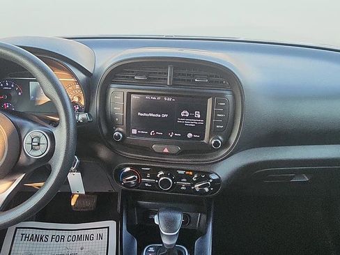 Used 2022 Kia Soul LX w/ Technology Package image 12