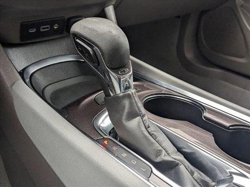 Used 2022 Chevrolet Malibu LT FWD image 12