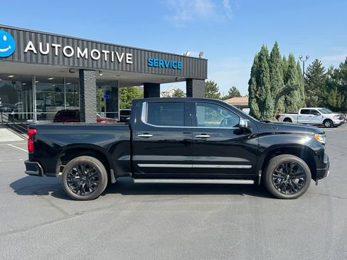 Used 2023 Chevrolet Silverado 1500 High Country w/ High Country Premium Package AWD/4WD image 2