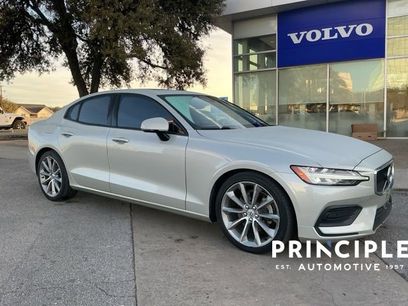 Used 2020 Volvo S60 T5 Momentum