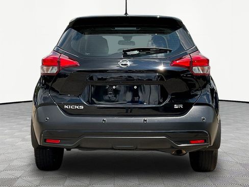 Used 2020 Nissan Kicks SR w/ SR Premium Package FWD image 5