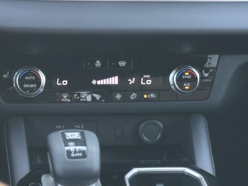 New 2026 Mitsubishi Outlander LE AWD/4WD image 34