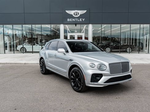 Certified 2023 Bentley Bentayga AWD/4WD image 17