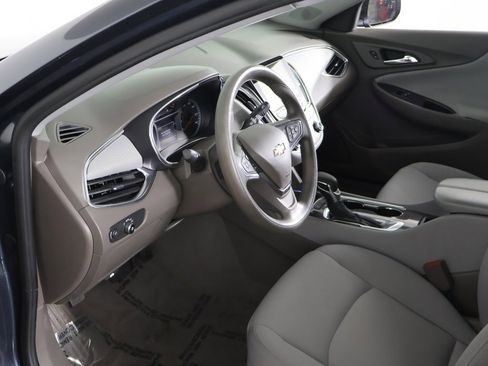 Used 2021 Chevrolet Malibu LT image 21