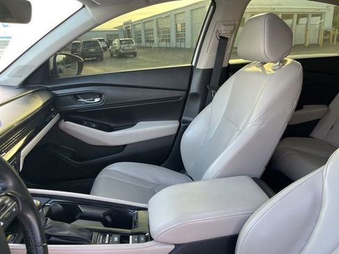 Used 2023 Honda Accord Touring image 11