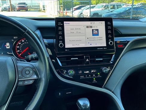 Used 2023 Toyota Camry XSE FWD image 13
