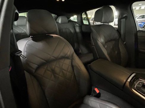 Used 2024 BMW X6 xDrive40i w/ Premium Package image 41