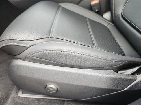 New 2026 Mercedes-Benz GLC 350e 4MATIC image 9