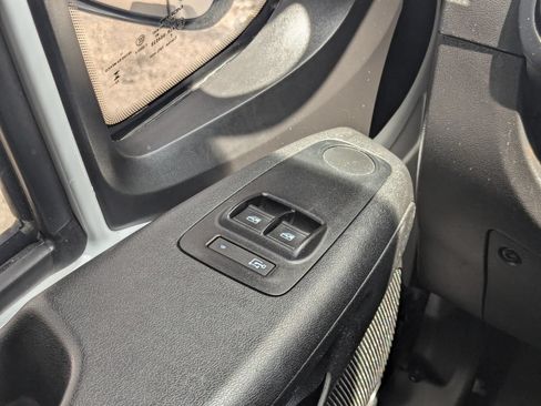 Used 2023 RAM ProMaster 2500 FWD image 18
