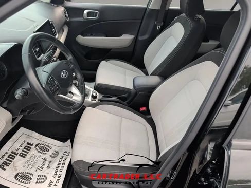 Used 2022 Hyundai Venue SEL FWD image 23