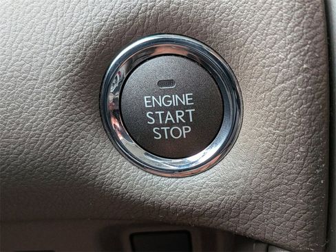 Used 2016 Lexus GX 460 image 32