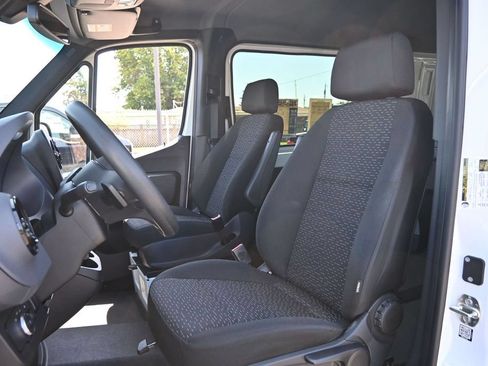 Used 2021 Mercedes-Benz Sprinter 2500 image 19