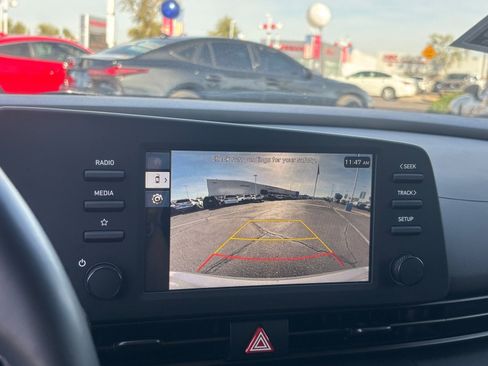 Used 2025 Hyundai Elantra Sport image 25