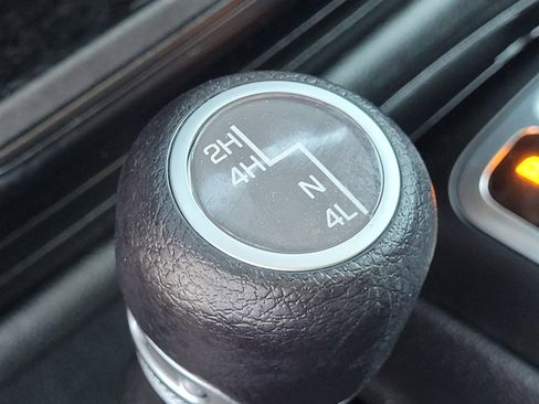 Used 2022 Jeep Gladiator Sport image 21