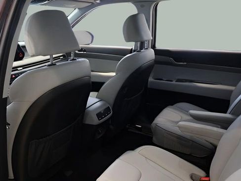 Used 2023 Hyundai Palisade SEL image 15