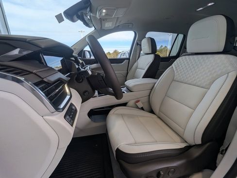 New 2026 GMC Acadia Denali w/ Super Cruise Package image 12