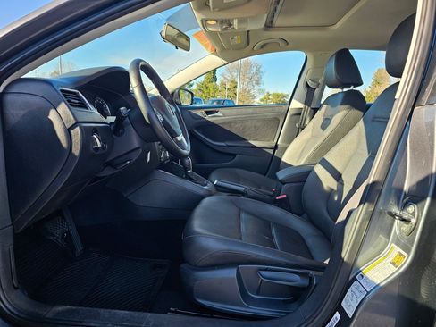 Used 2012 Volkswagen Jetta SE image 19