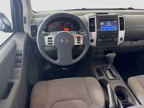 Used 2019 Nissan Frontier SV image 17
