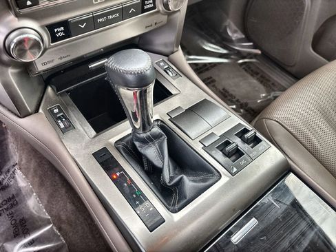 Used 2017 Lexus GX 460 w/ Navigation Package AWD/4WD image 22