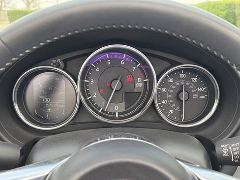 Used 2022 MAZDA MX-5 Miata Club image 19