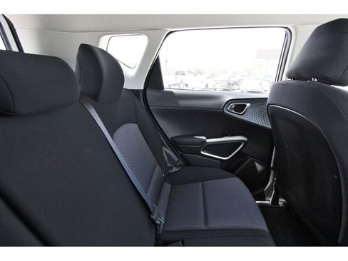 Used 2025 Kia Soul LX FWD image 14