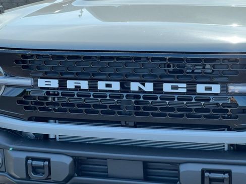 Used 2026 Ford Bronco Badlands w/ Sasquatch Package AWD/4WD image 37