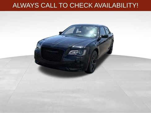 Used 2021 Chrysler 300 Touring w/ Sport Appearance Package RWD image 3