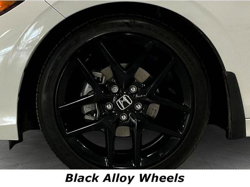 Used 2025 Honda Civic Sport image 32