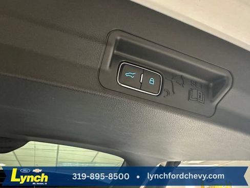 Used 2024 Ford Explorer XLT w/ Equipment Group 202A AWD/4WD image 20