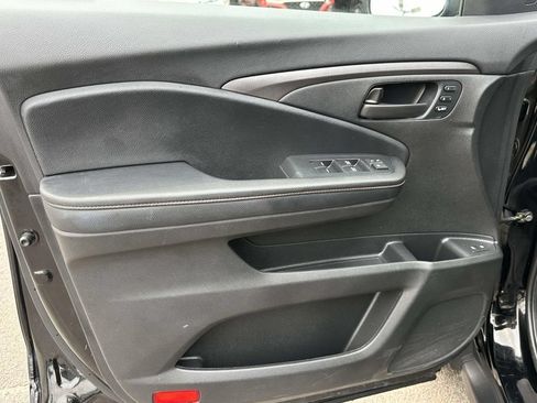 Used 2022 Honda Passport TrailSport image 15