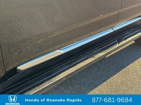 Used 2024 Cadillac Escalade Premium Luxury image 39