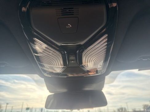 Used 2025 BMW X5 M60i w/ Executive Package image 22
