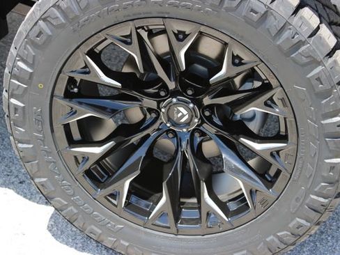 Used 2024 RAM 1500 Big Horn AWD/4WD image 16