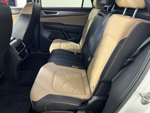 Used 2024 Volkswagen Atlas Cross Sport SE AWD/4WD image 26