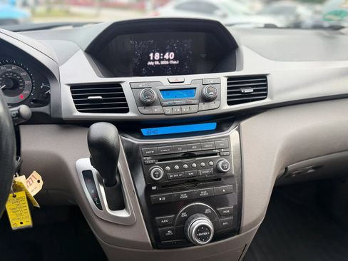 Used 2013 Honda Odyssey Touring Elite image 20