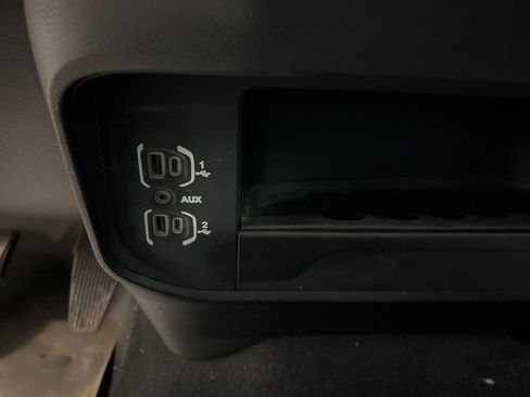 Used 2023 RAM 2500 Laramie AWD/4WD image 31