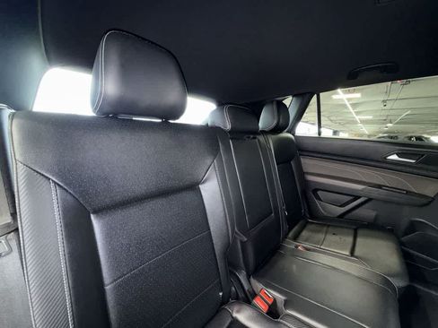 Used 2023 Volkswagen Atlas Cross Sport SE FWD image 26
