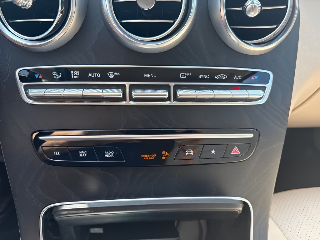 Used 2022 Mercedes-Benz GLC 300 4MATIC image 21