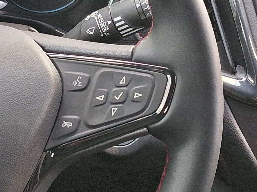 Used 2024 Chevrolet Equinox RS w/ RS Leather Package FWD image 12