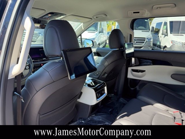 Used 2024 Kia Carnival SX FWD image 20