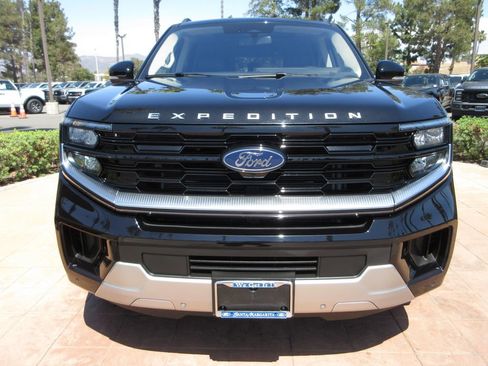Certified 2025 Ford Expedition Max Platinum AWD/4WD image 7