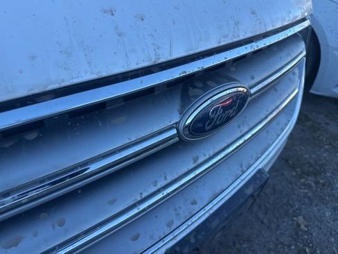 Used 2017 Ford Escape Titanium image 3