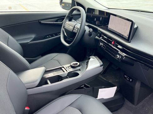 New 2025 Kia EV6 Light w/ Light LR Technology Package image 11