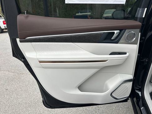 New 2026 Buick Enclave Avenir w/ Super Cruise Package image 22