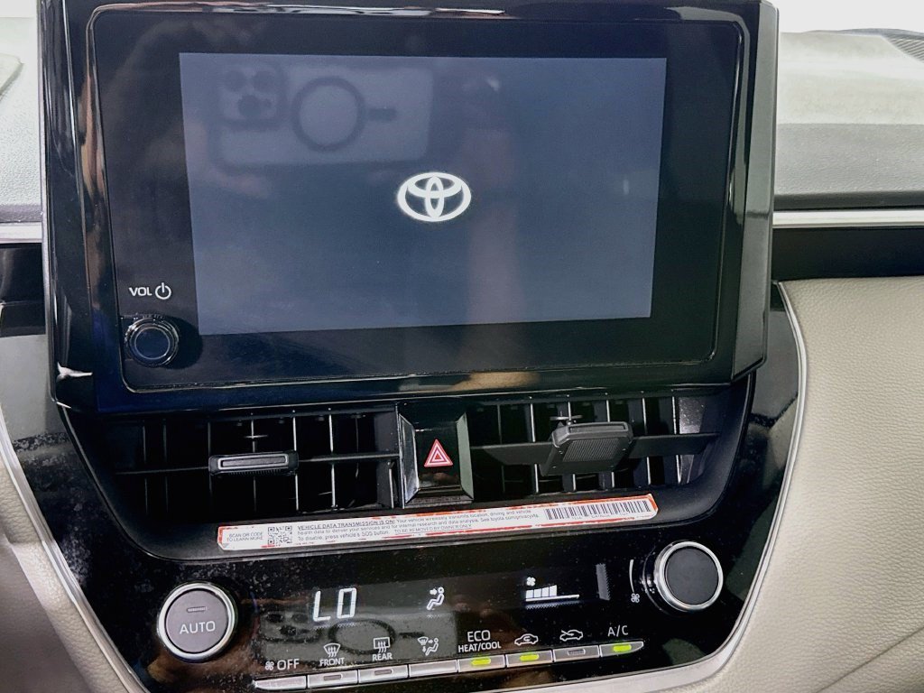 Used 2025 Toyota Corolla LE FWD image 17