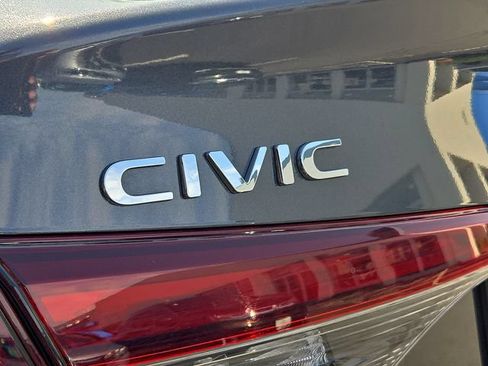 Used 2025 Honda Civic Sport image 29