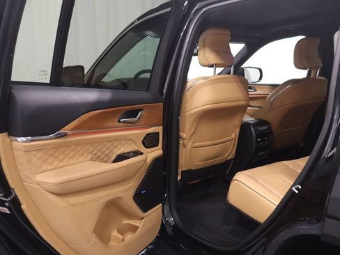 Certified 2022 Jeep Grand Cherokee Summit AWD/4WD image 18