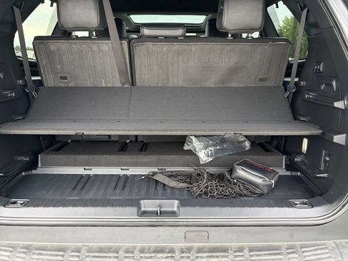 Used 2024 Toyota Sequoia Platinum AWD/4WD image 23