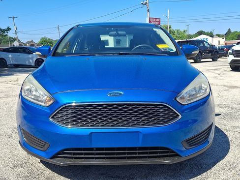 Used 2016 Ford Focus SE FWD image 2