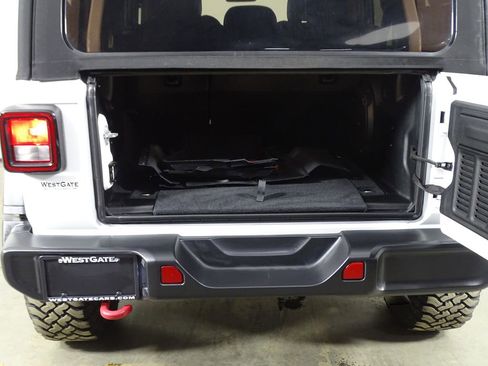 Used 2020 Jeep Wrangler Unlimited Rubicon w/ Dual Top Group image 14